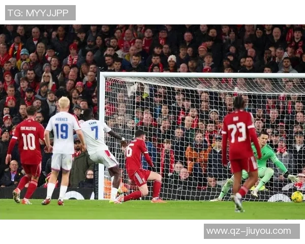 利物浦与小蜜蜂历史交锋回顾五场全胜仅失一球展现强大防守