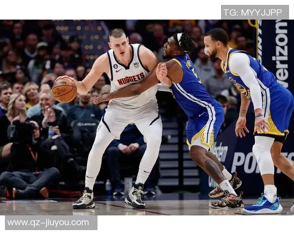 约基奇连续四场三双展现全能实力努力以正确方式打球追求顺利表现