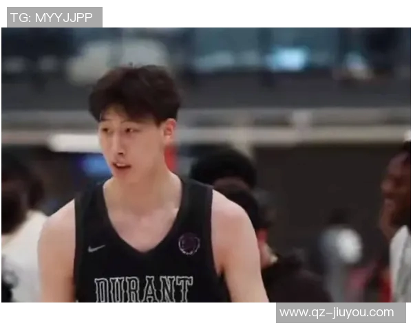 郇斯楠高四季前赛展现持球机动锋线打法豪取26分4助引发关注