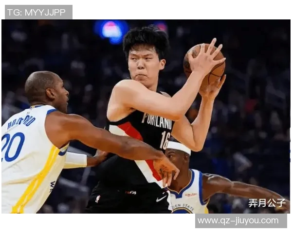 杨瀚森与克林根联手打造内线防线共同提升球队竞争力 杨瀚森与克林根联手打造内线防线共同提升球队竞争力