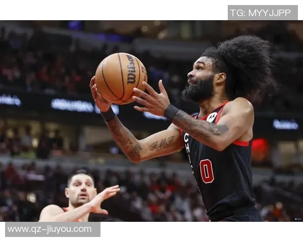 德里克怀特表现低迷12投仅3中三分球命中率不佳失误频繁