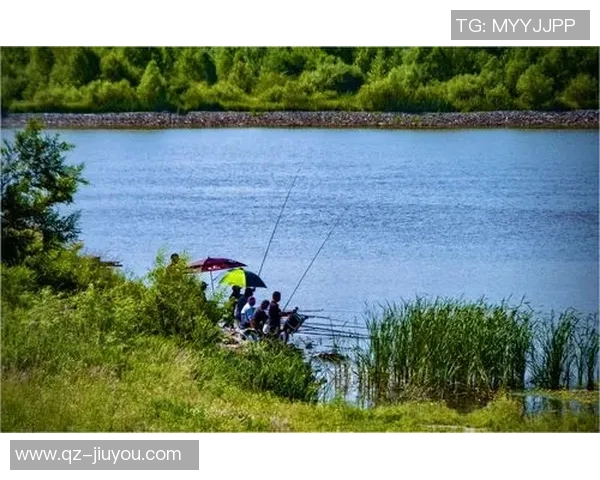 西蒙斯热爱钓鱼运动以真诚信仰推广钓鱼文化